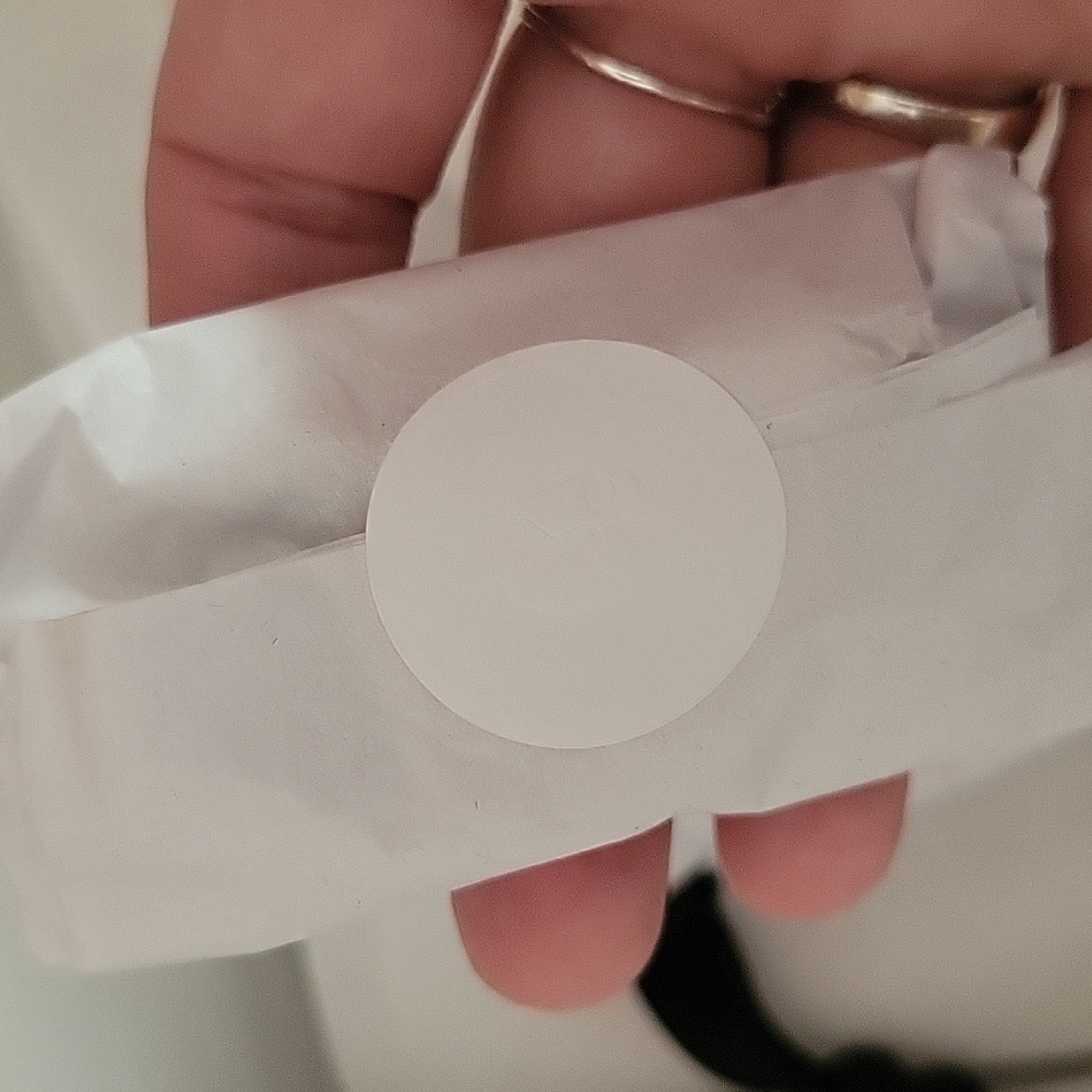 ▪︎☆ Glossier Banana Pudding Balm Dotcom & Banana Key Chain~ Balm Holder - Picture 3 of 7